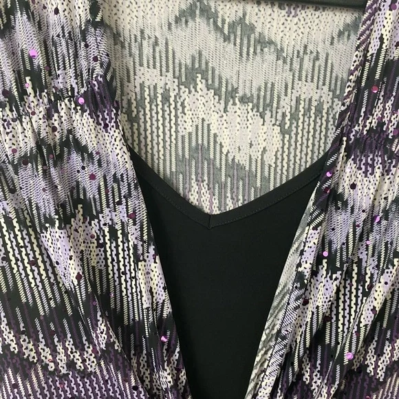 Shimmery Top. Studio 1940. Purple/Black. - Picture 3 of 10